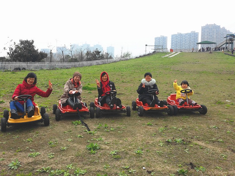 1521690236593.jpg 合影2_副本.jpg